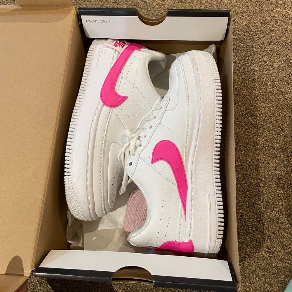 Nike Women's Sneakers White and Pink